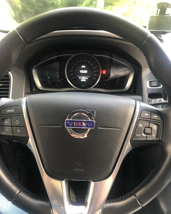 Volvo XC 60 cena 99000 przebieg: 60000, rok produkcji 2016 z Warszawa małe 137